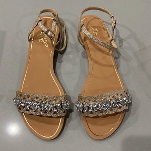FREE SHIPPING! NWT Badgley Mischka Kimora Light Gold Flat Sandal